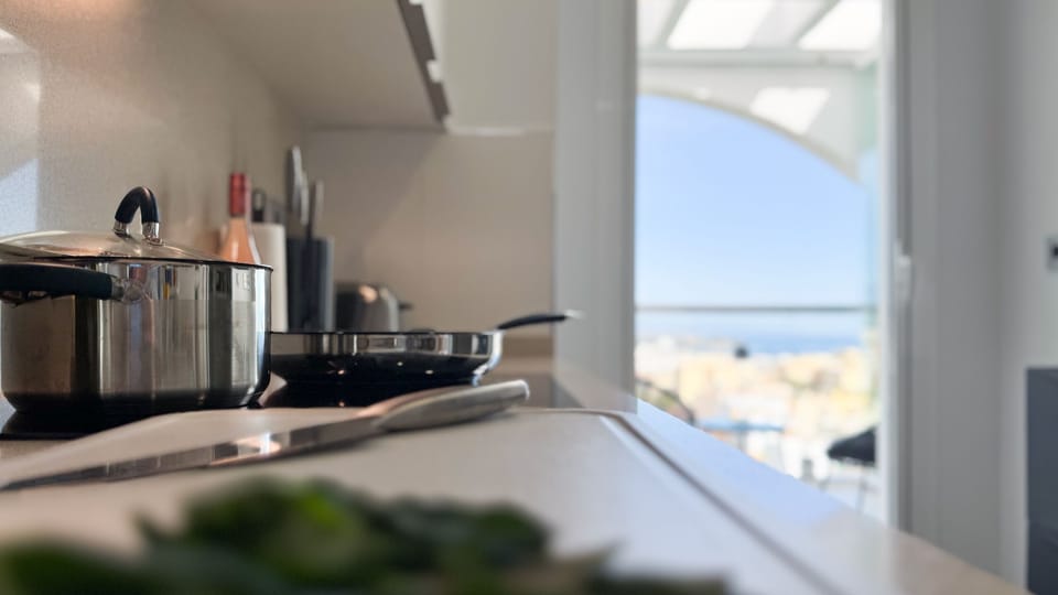 ONE7 Suite kitchen (2)