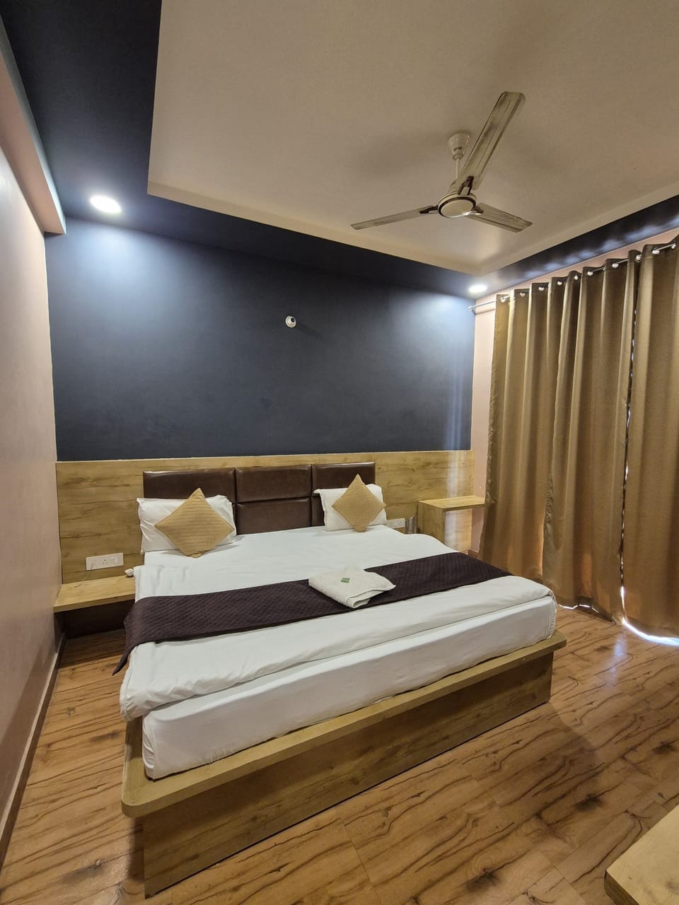 Superior Room, Balcony, City View | Free WiFi