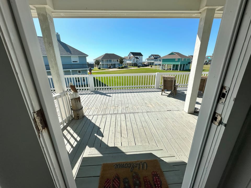 Ohana Hideaway sits on a third of an acre, so privacy and serenity abound.