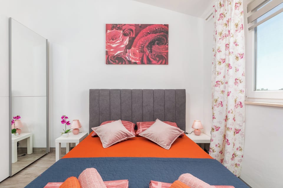 Classic Double Room, Courtyard View | Down comforters, blackout drapes, WiFi (free), bed sheets