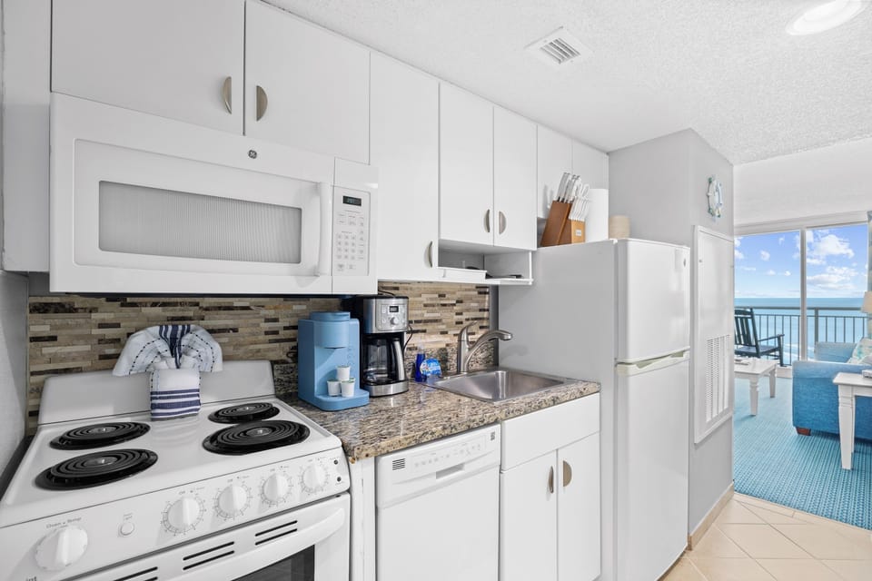 Fully-stocked Galley Kitchen