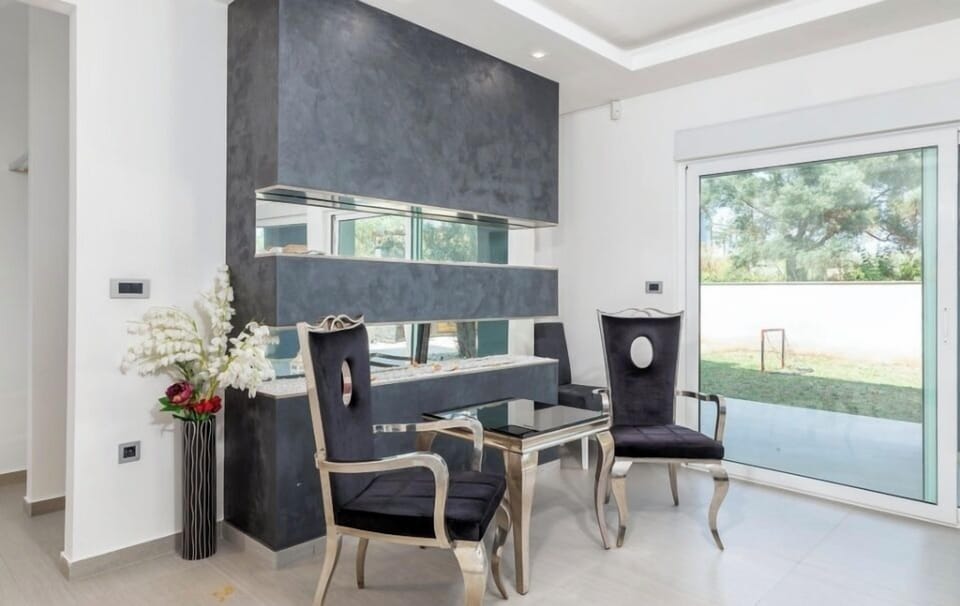 Double or Twin Room, Balcony, Courtyard View | Living area | Flat-screen TV