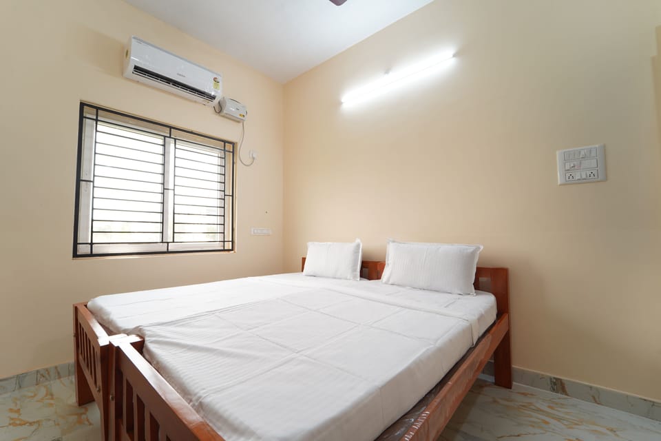 Standard Room, Air conditioning | Desk, soundproofing, free WiFi
