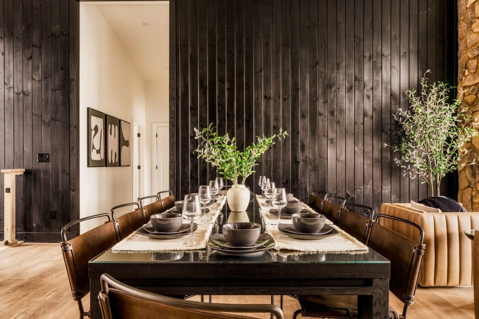 Enjoy a meal together with family and friends here!