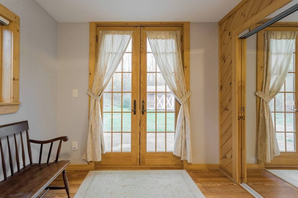 Master Bedroom (4)