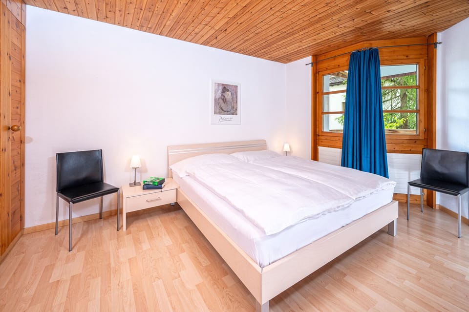 Bedroom with a double bed