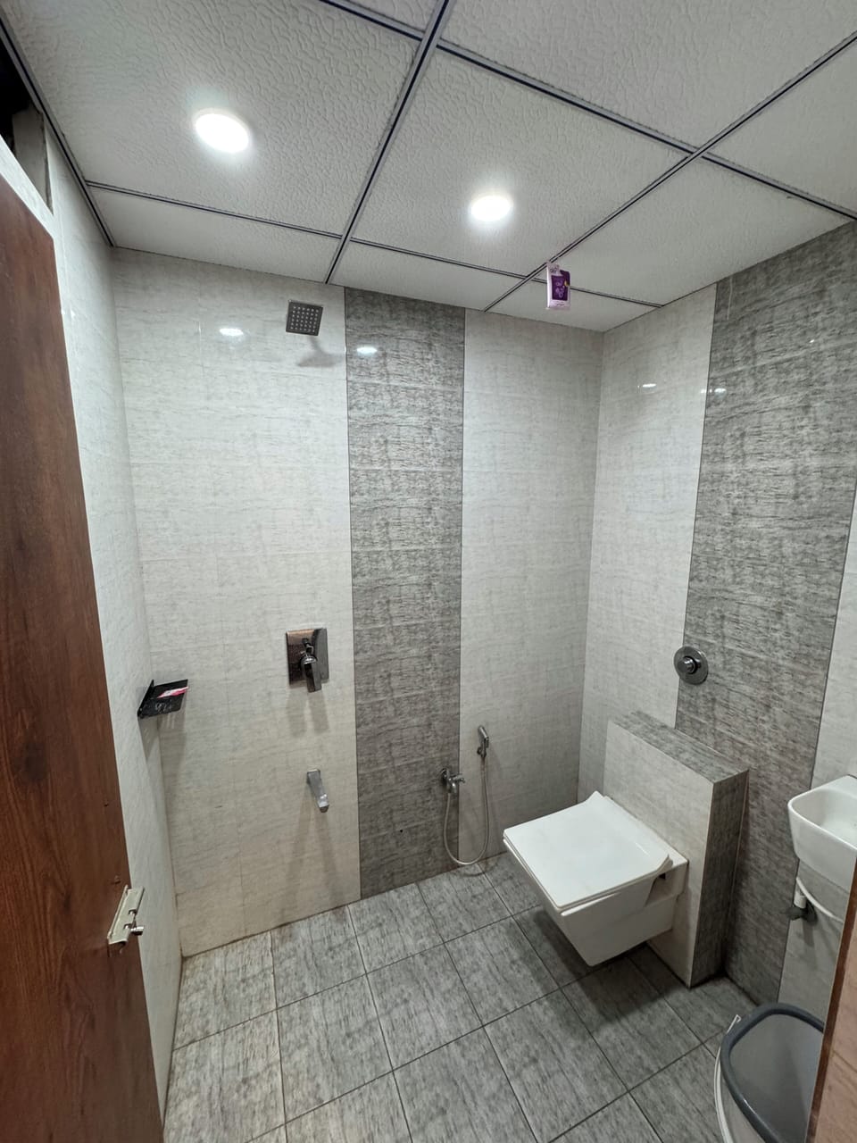 Comfort Triple Room | Bathroom