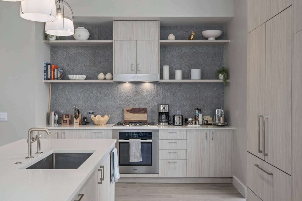 Spacious, well appointed kitchen