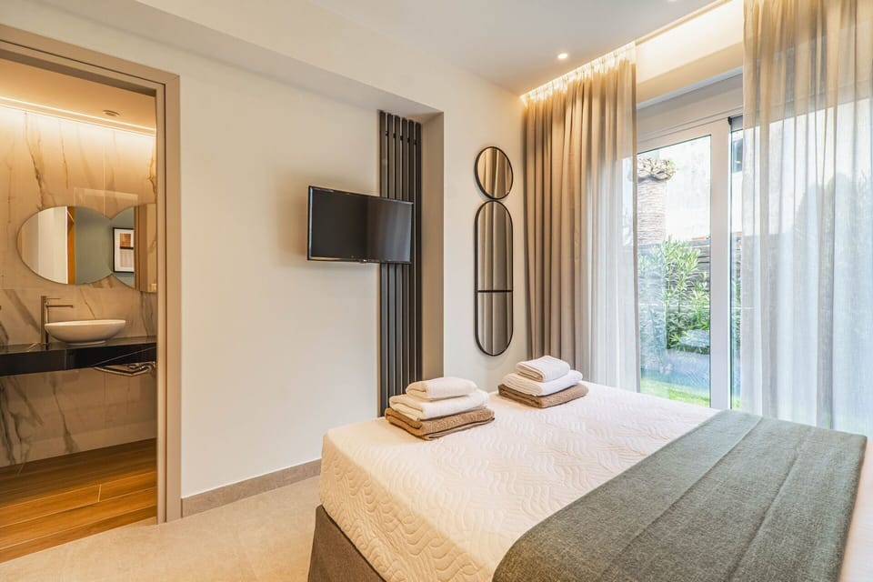 Bathroom, Bedroom
