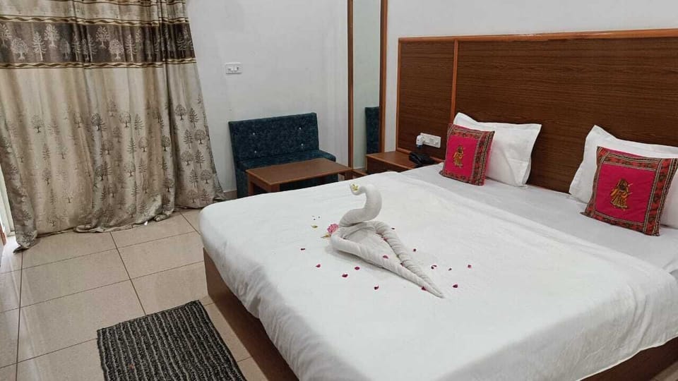 Deluxe Room | Egyptian cotton sheets, premium bedding, down comforters