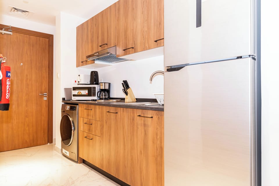 Electric kettle, toaster