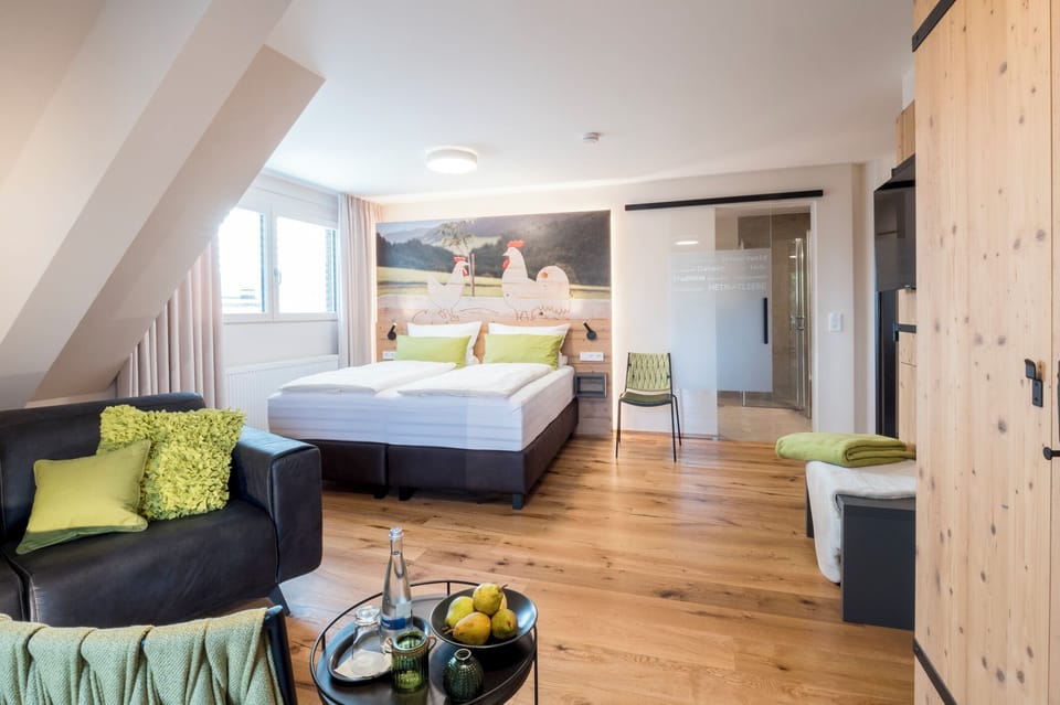 Deluxe Double Room | In-room safe, individually decorated, desk, laptop workspace