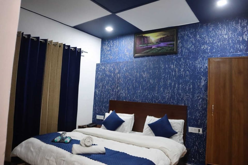 Deluxe Double Room | Free WiFi