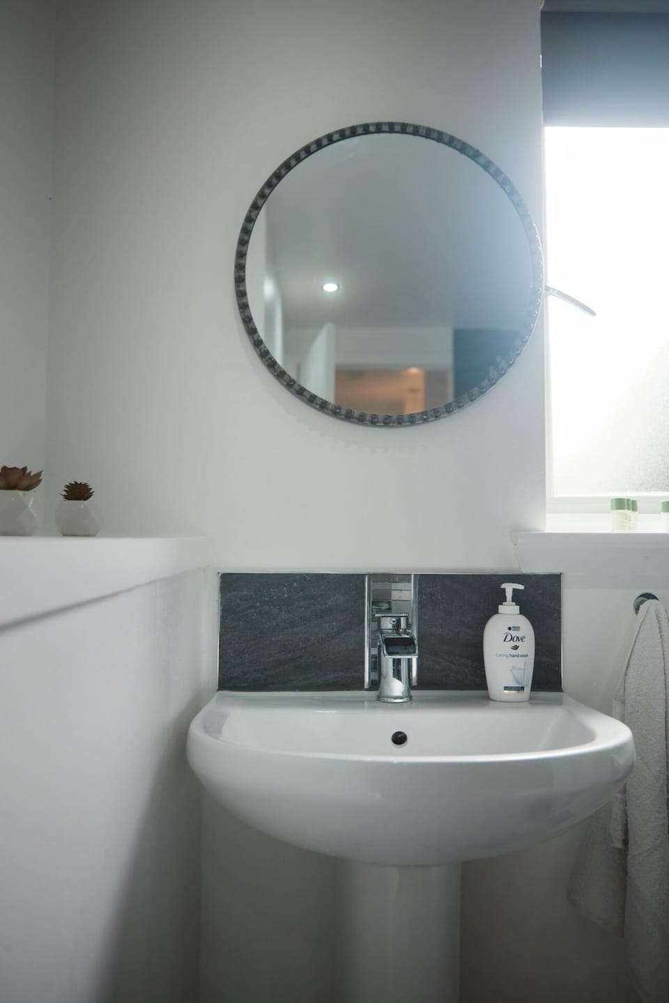 Everything you need for a convenient and comfortable bathroom experience.