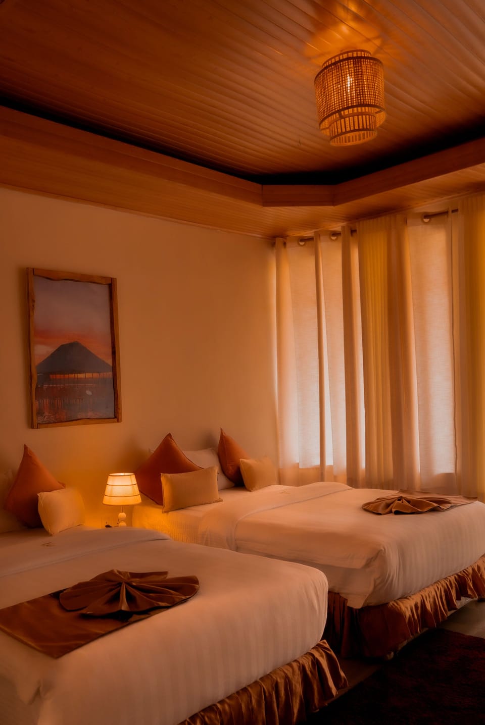 Classic Twin Room, Partial Lake View | Extra beds