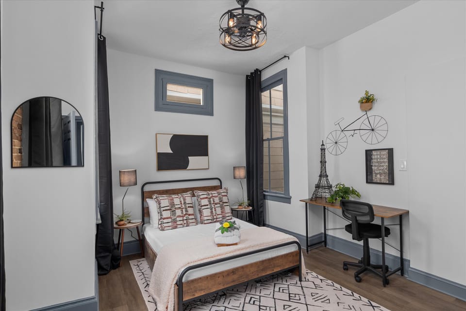 2nd floor studio with private living room