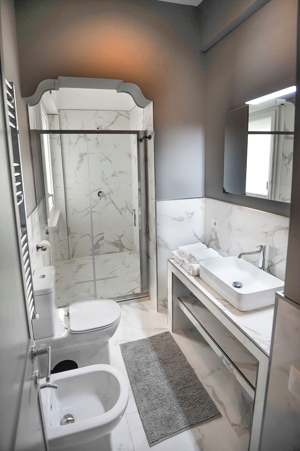 Deluxe Double Room, City View | Bathroom | Slippers, bidet, towels, soap
