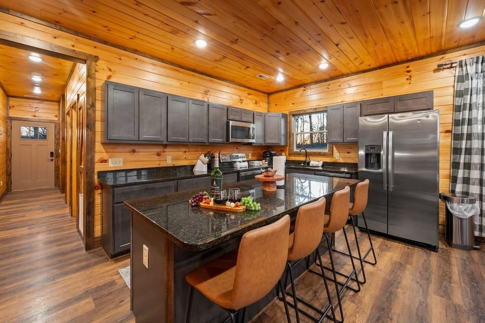 Fully Stocked kitchen