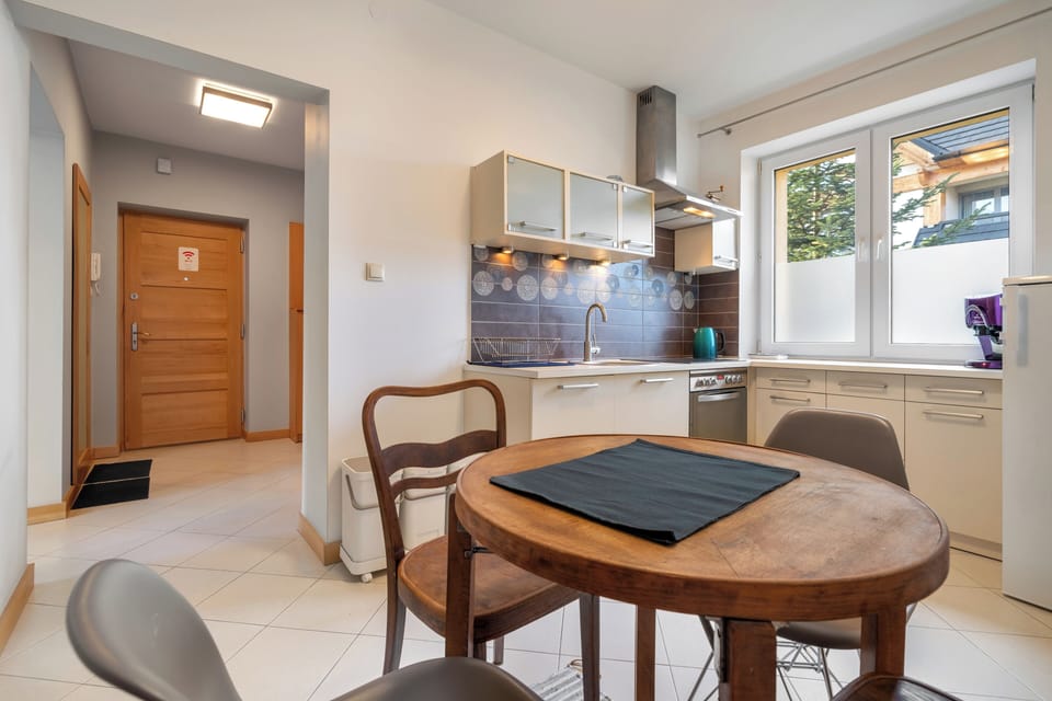 Comfort Studio Suite, Balcony | Private kitchen