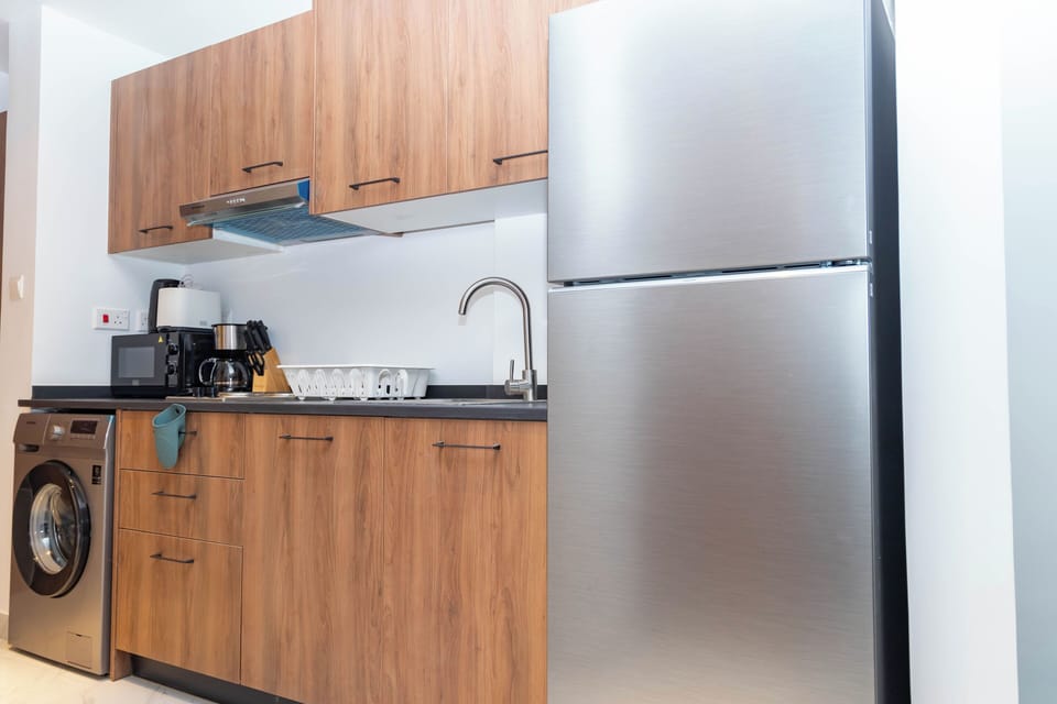 Electric kettle, toaster