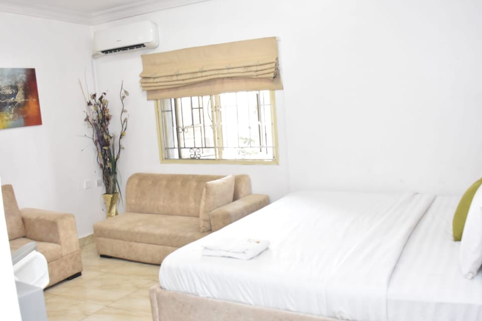 In-room safe, desk, laptop workspace, blackout drapes