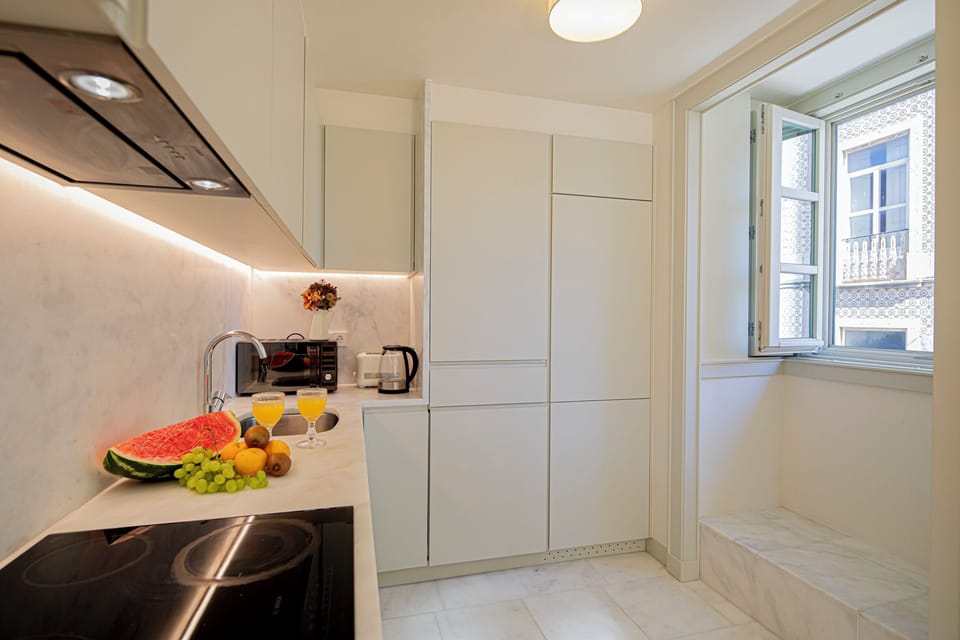 Apartment, Balcony, City View | Private kitchen
