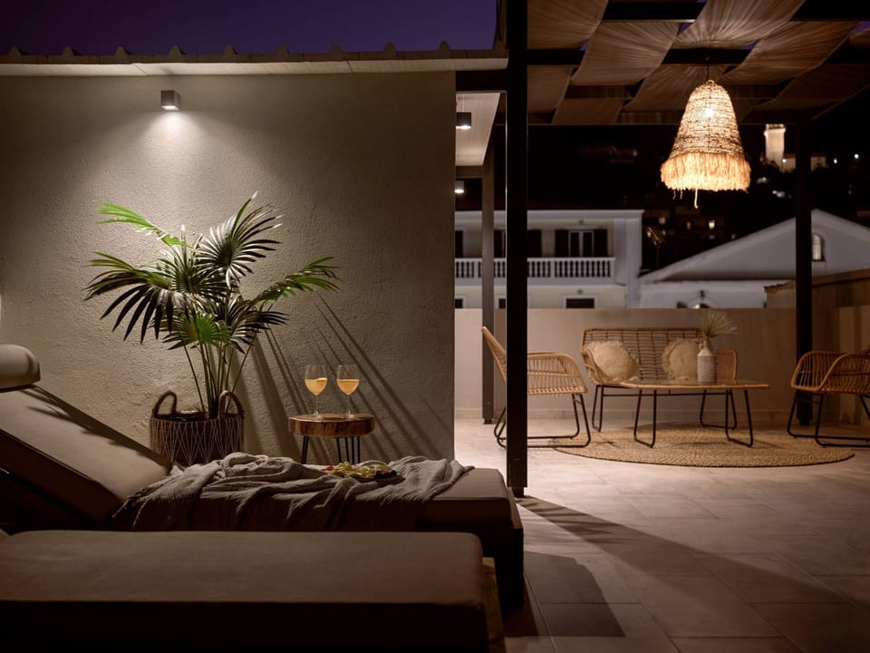 Astarte Villas - Di Lusso Living Suites 2nd Floor