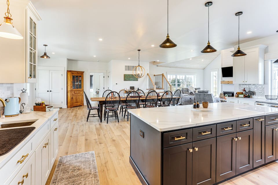 House (5 Bedrooms) | Interior