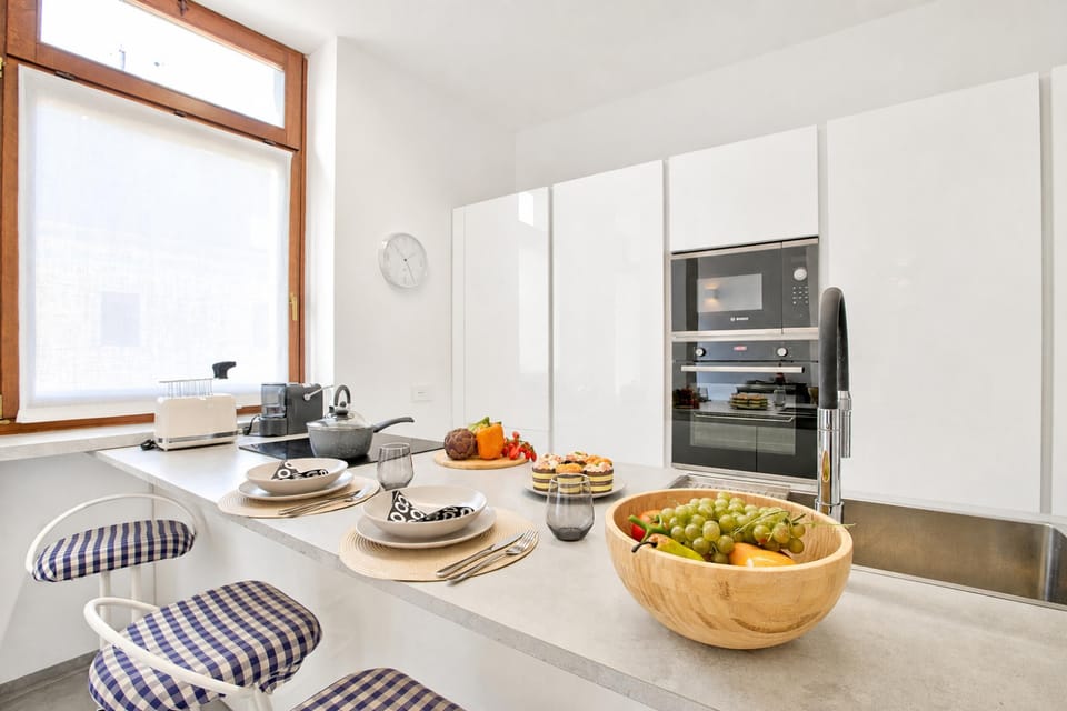 Family Apartment, 3 Bedrooms, Balcony (Quiet Oasis In Riva Heart with) | Private kitchen