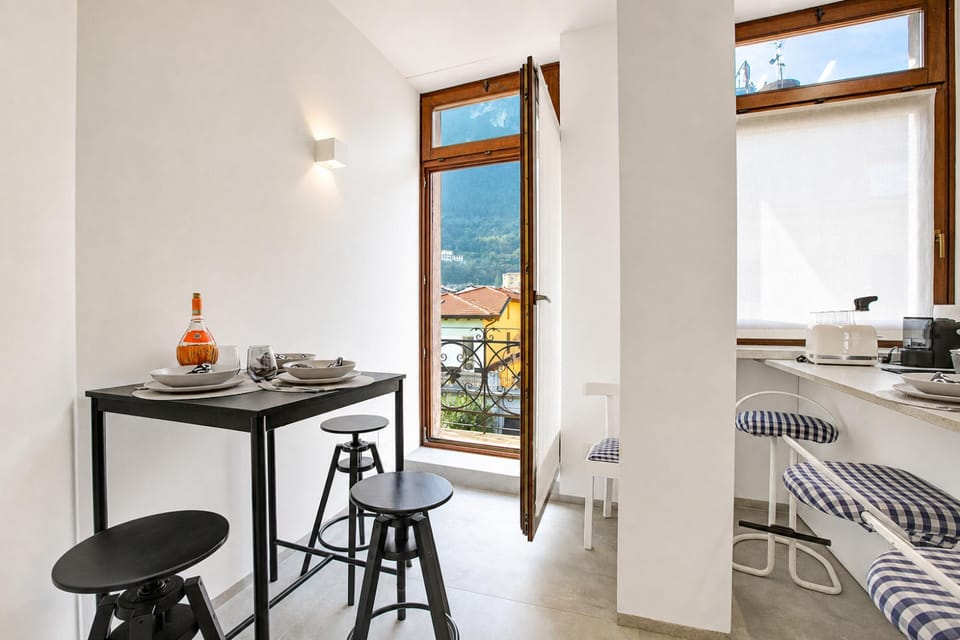 Family Apartment, 3 Bedrooms, Balcony (Quiet Oasis In Riva Heart with) | Interior
