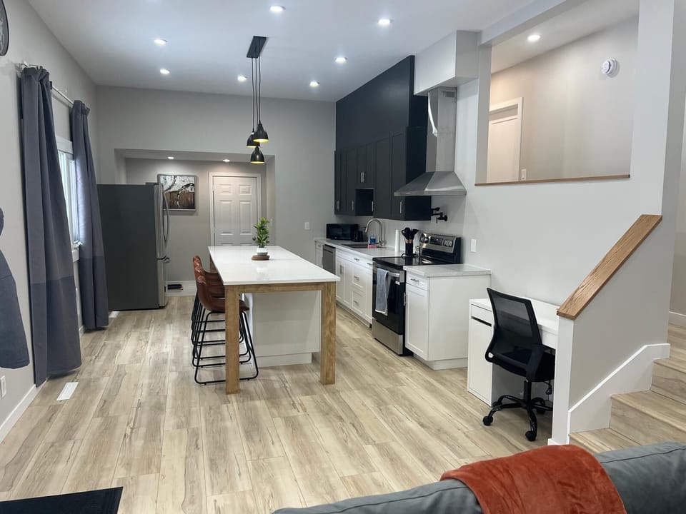 Eat in kitchen