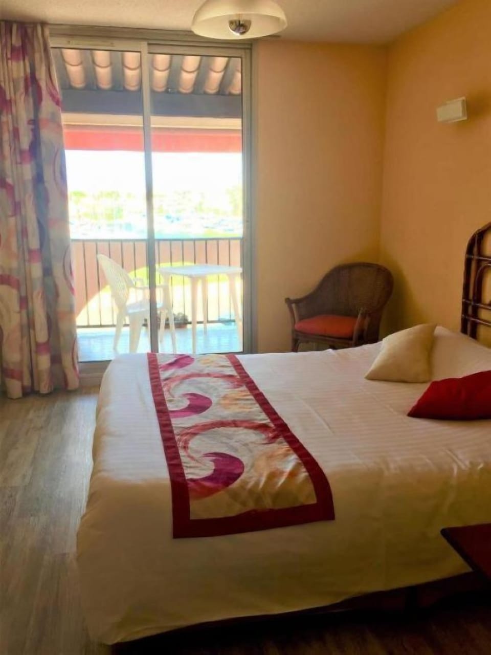 Room with port view, with terrace, air-conditioned | Desk, free WiFi, bed sheets