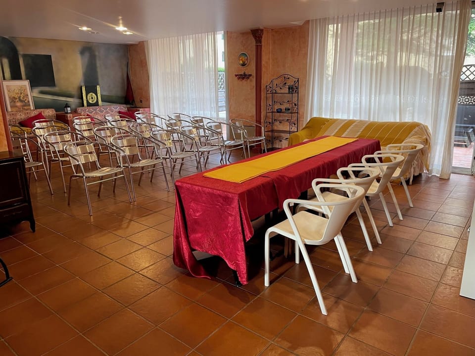 Meeting facility