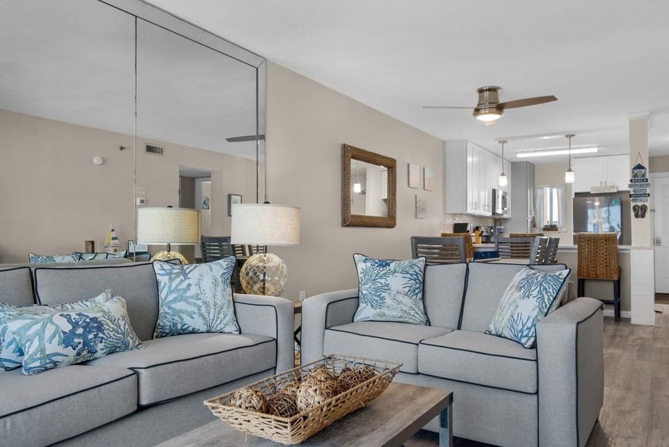 Condo, Multiple Beds (Destin on the Gulf 303) | Living area