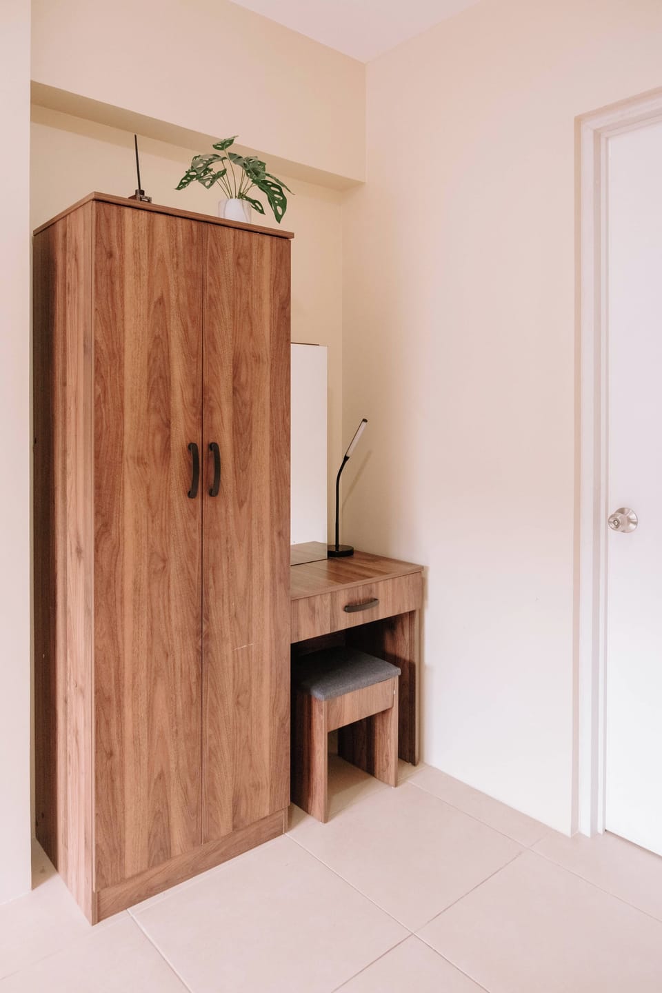Condo, 2 Bedrooms, Balcony | Interior