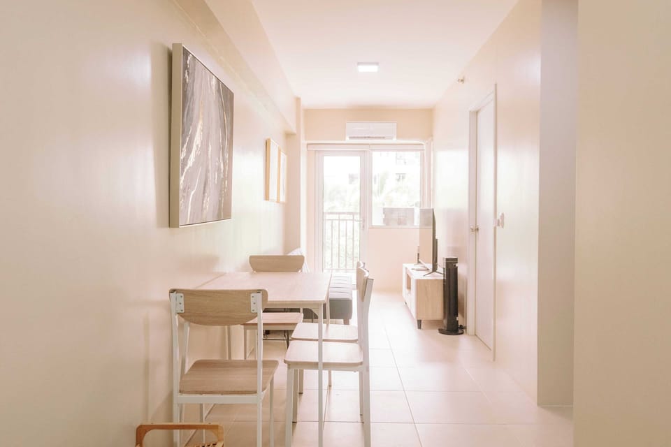 Condo, 1 Bedroom, Balcony | Dining room