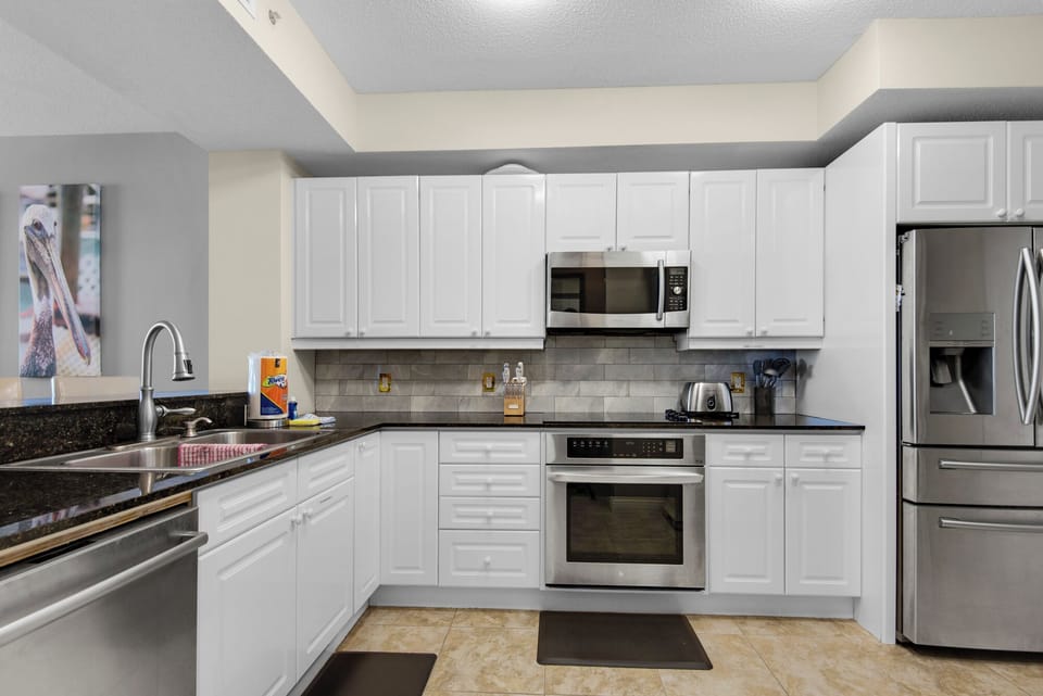 Kitchen w/stainless steel appliances