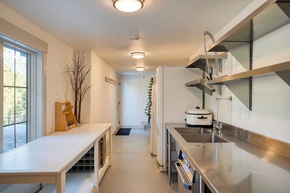 House (Multiple Bedrooms) | Interior
