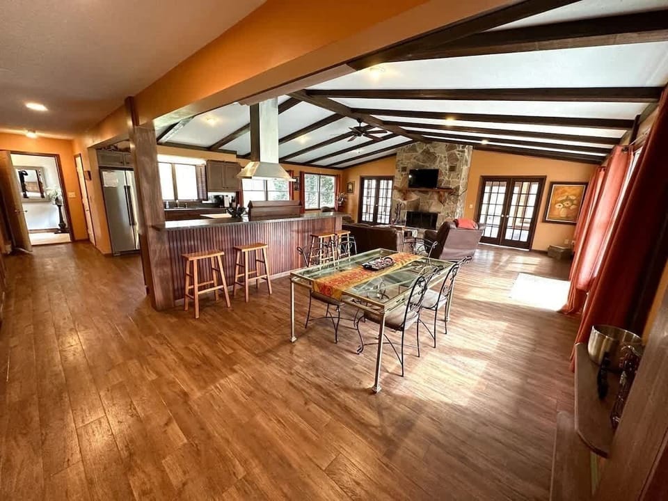 Main House Dining / Kitchen