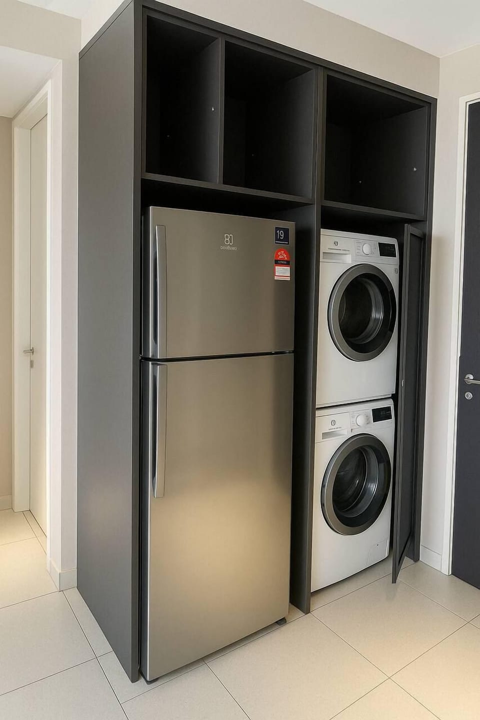 Mini-refrigerator