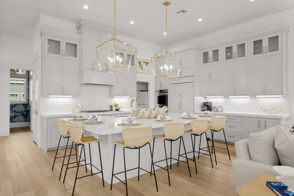 House (5 Bedrooms) | Interior