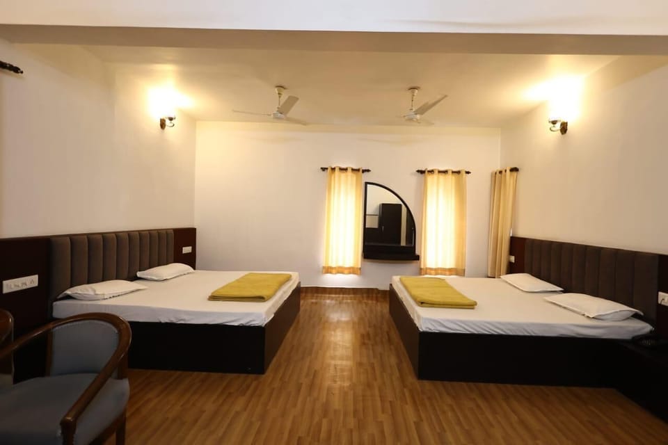 Deluxe Quadruple Room, Multiple Beds, Non Smoking, Private Bathroom | Soundproofing, free WiFi, bed sheets