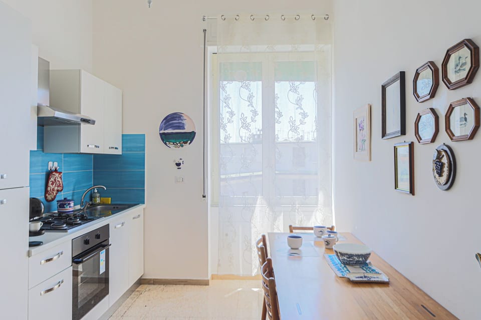 Comfort Apartment, City View | Private kitchen | Electric kettle