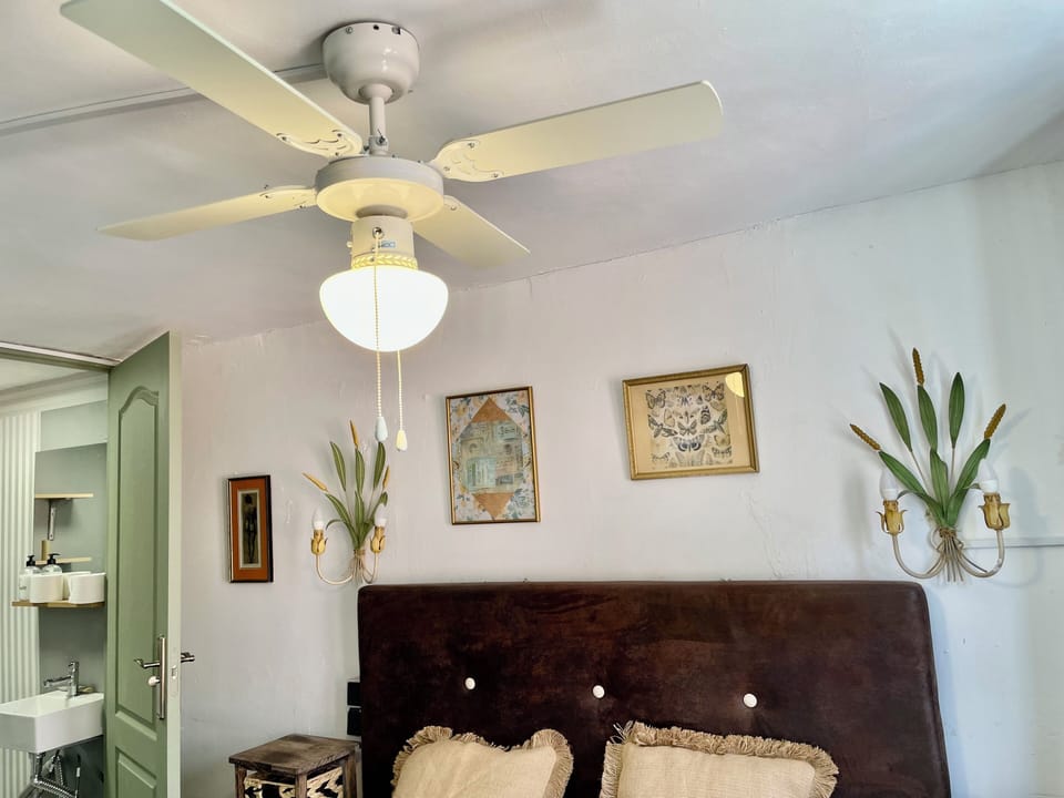 Classic Double Room, Mountain View | Bathroom | Hair dryer, towels, soap, shampoo