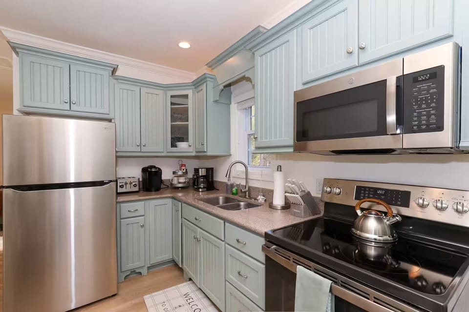 Full Kitchen