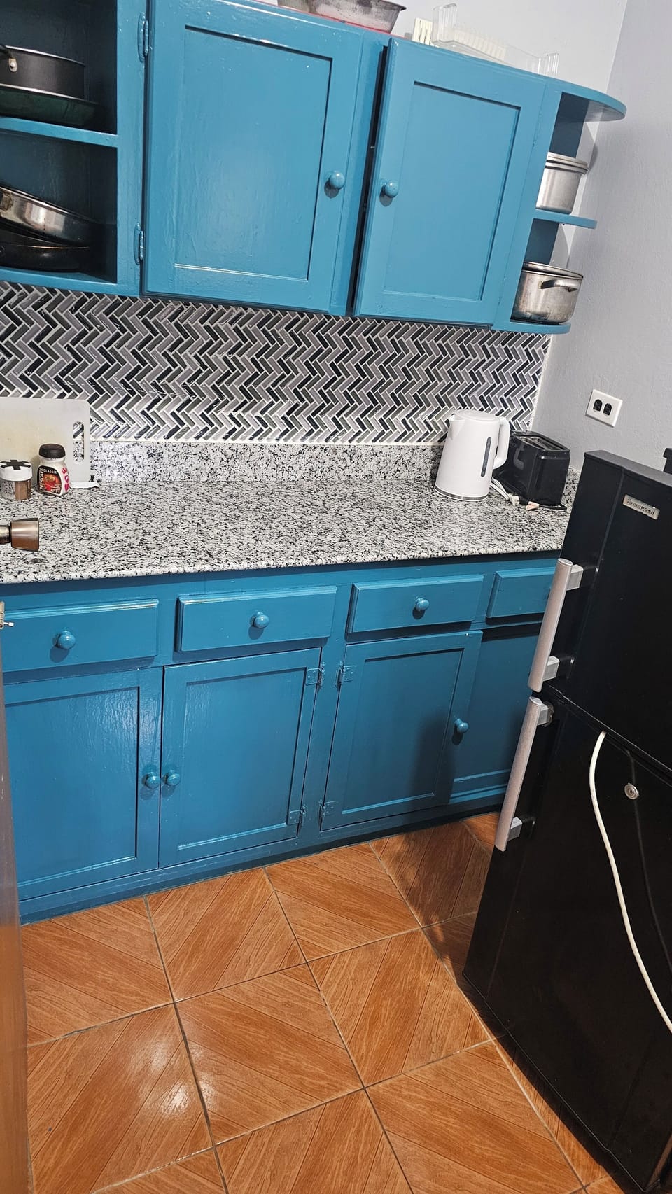 Deluxe Studio | Private kitchen | Microwave