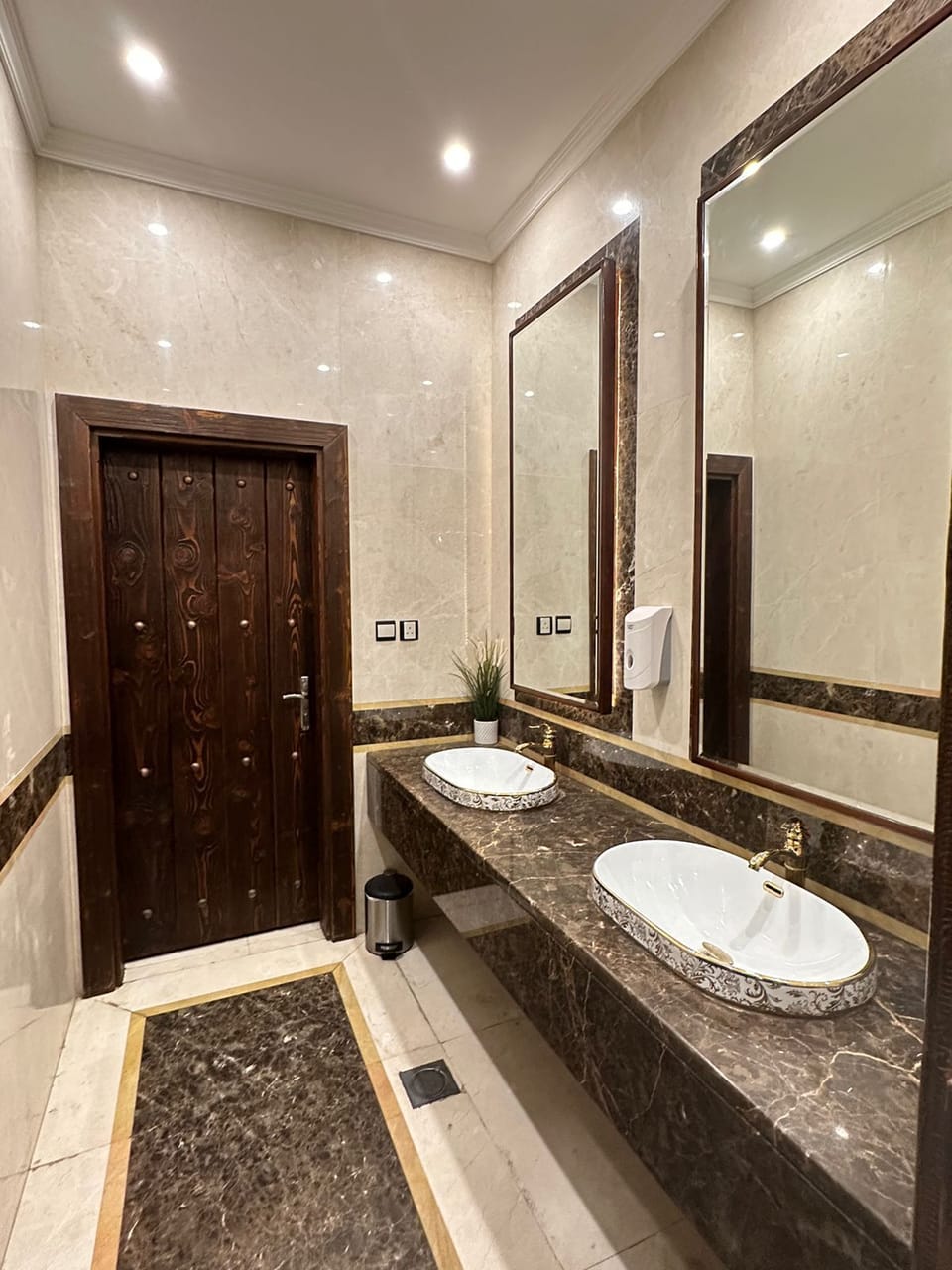 Shower, towels, soap, shampoo