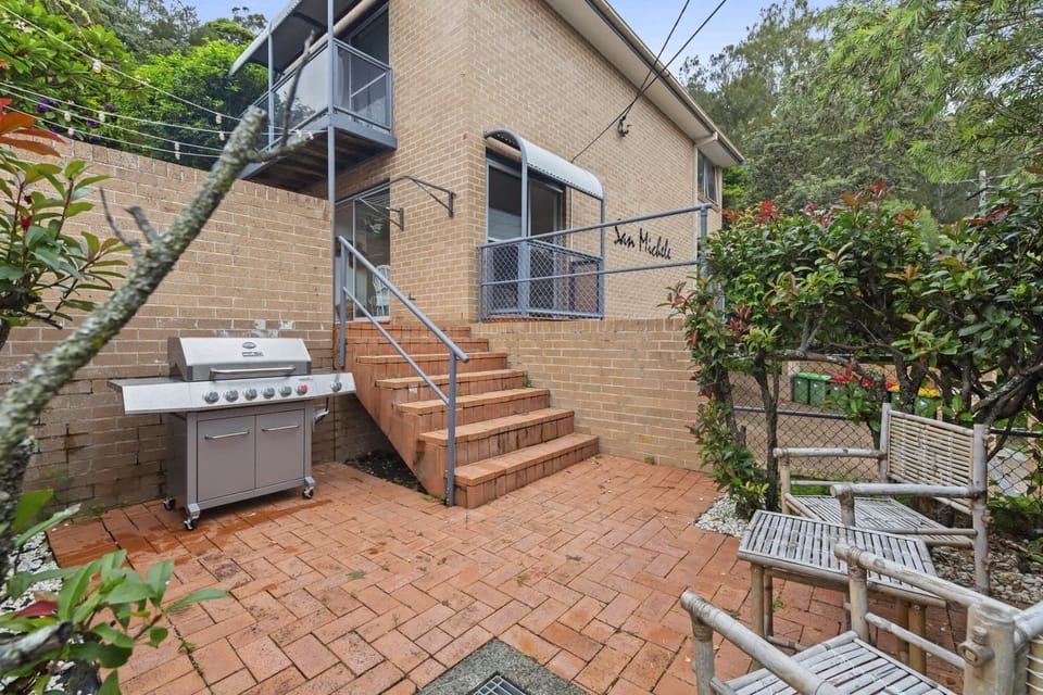 BBQ Area/Courtyard