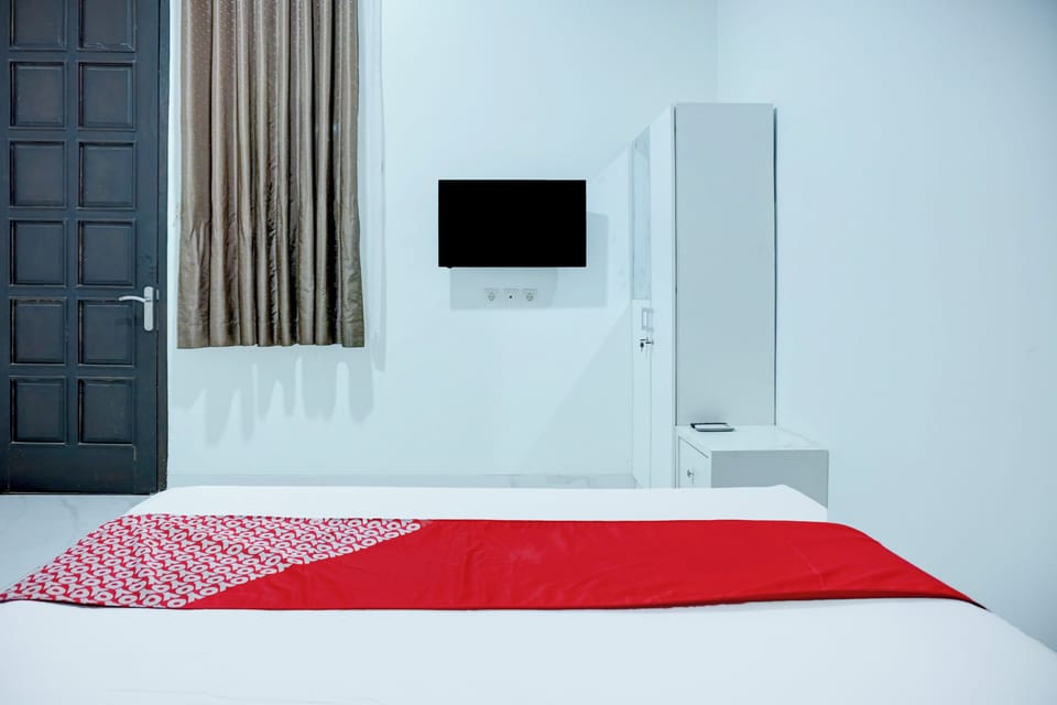 Standard Double Room | Free WiFi, bed sheets