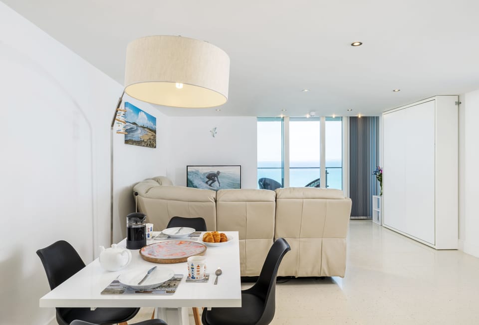 25 Rocklands, Newquay: Enjoy meals together